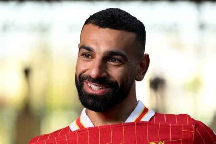 Mo Salah takes dig at Trent Alexander-Arnold after committing future to Liverpool