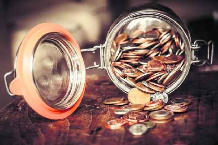 Consumer confidence flattens as recovery stalls despite wage growth