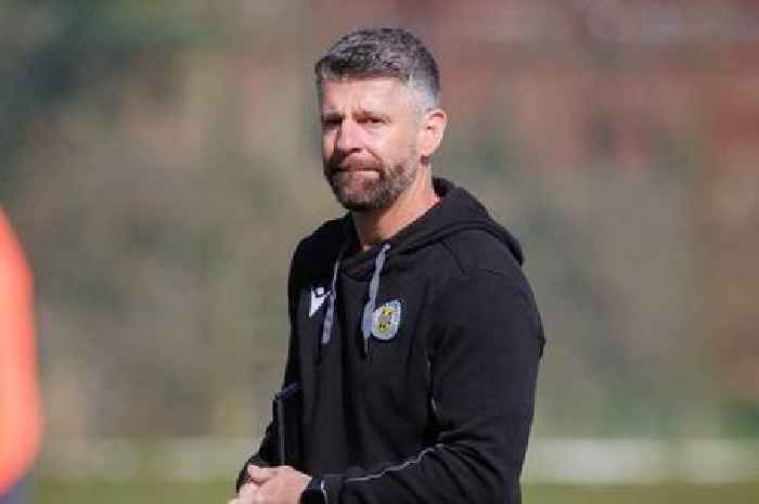 Stephen Robinson wants St Mirren to grab top-six lifeline after Jim Goodwin's 'favour'