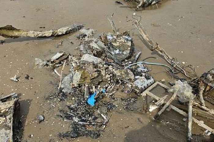 Warning not to approach 'extremely unstable' aircraft wreckage on Cleethorpes beach