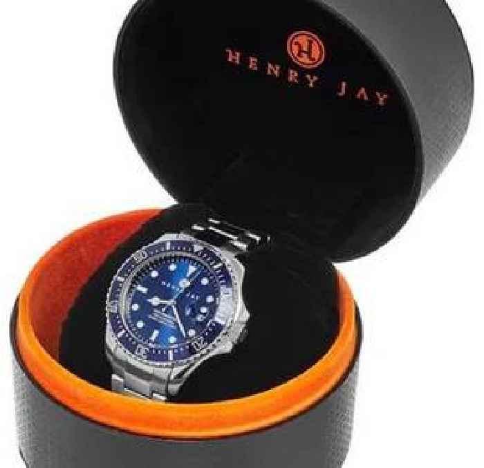 Shoppers receive compliments on 'stylish' £770 Debenhams watch after only paying £90