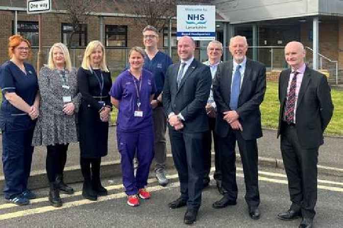 Scots Health Secretary Neil Gray praises staff during visit to NHS Lanarkshire’s Flow Navigation Centre Plus