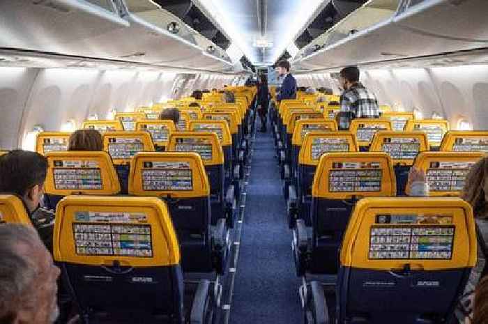 What man did meant 170 people had to get off Ryanair flight
