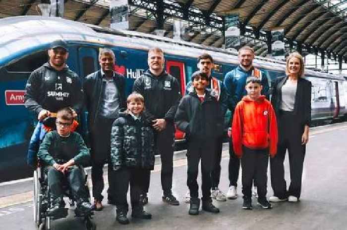 Young rugby fans meet their Hull team heroes on special journey