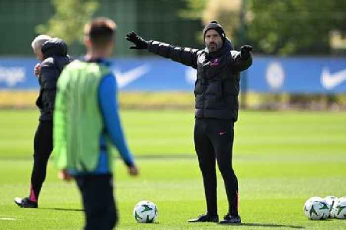 Enzo Maresca drops double Chelsea team news hint as new Robert Sanchez 'replacement' found