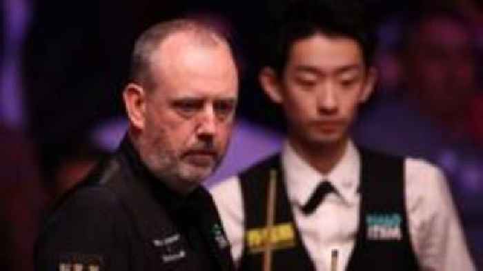 Williams holds slender first-round advantage over Wu