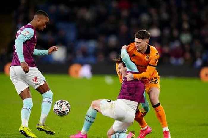 Derby County could face star they wanted to sign after transfer update from relegation rivals