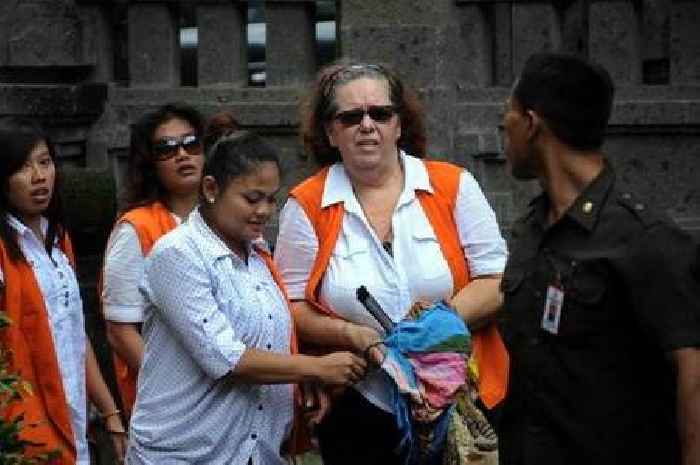 Brit on death row in Bali for drug smuggling reunites with family