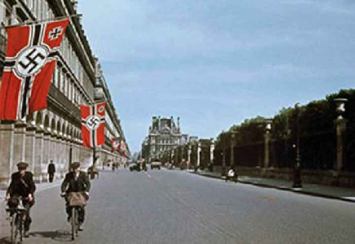 26 Photos of What Life in Occupied France Looked Like During WWII