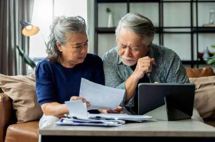 Brits urged to start putting cash away for Christmas to dodge debt
