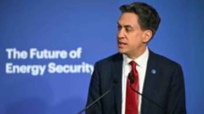 Ed Miliband 'considering' regional energy pricing