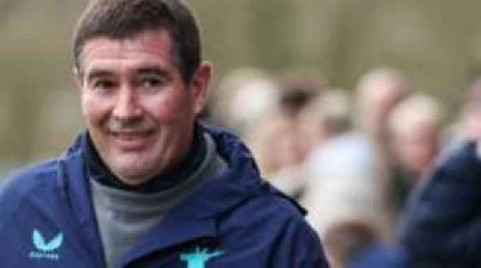 Clough in talks to remain Mansfield Town boss