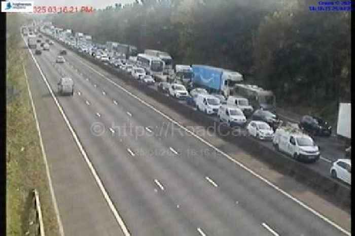 Live Leicestershire updates as crash closes M1 northbound