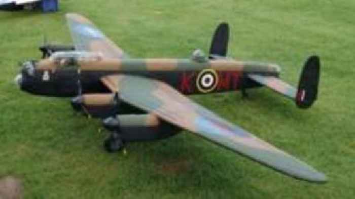 Model planes to replicate Battle of Britain flight