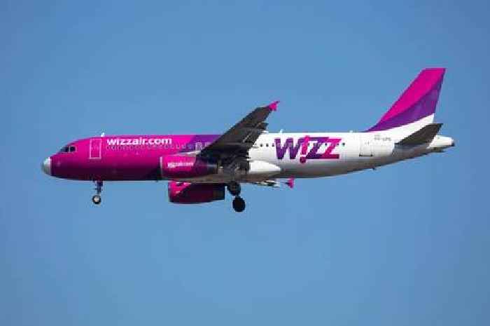 Wizz Air flight boarded by police after travellers 'wrongly accused' of stealing
