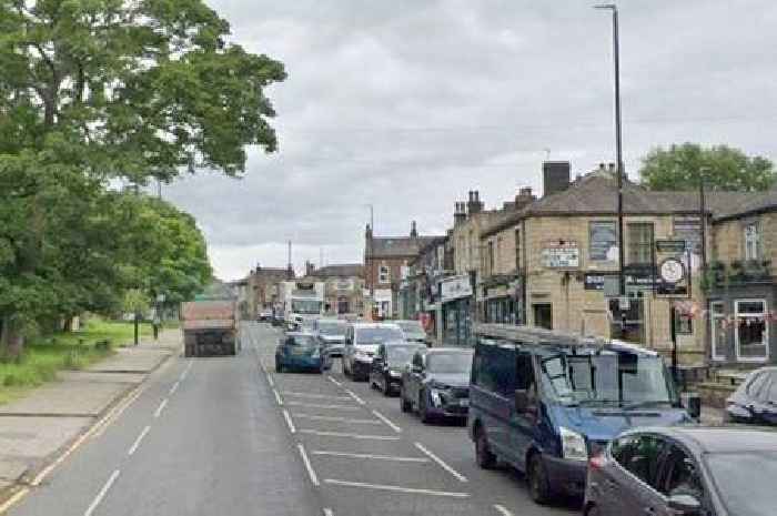 Leeds major incident as 'man with crossbow' shoots two people in street