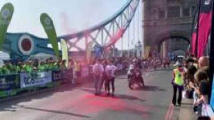 Arrests over paint thrown on London Marathon route