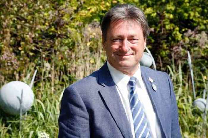 Alan Titchmarsh's easy way to banish weeds for good