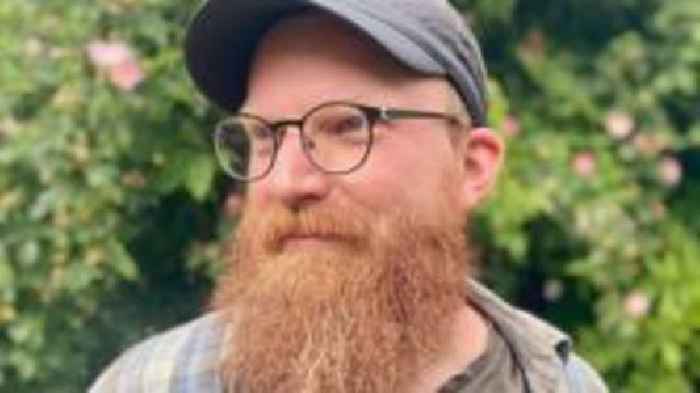 Researcher found he was ghost's 'distant cousin'