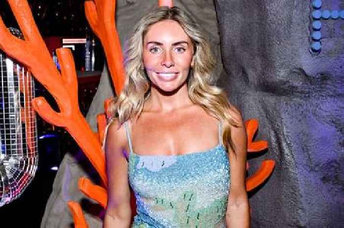 OnlyFans star Bonnie Blue sponsors Cornish football club