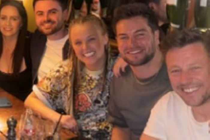 JoJo Siwa meets Chris Hughes' pals on pub date as pair take next step in friendship
