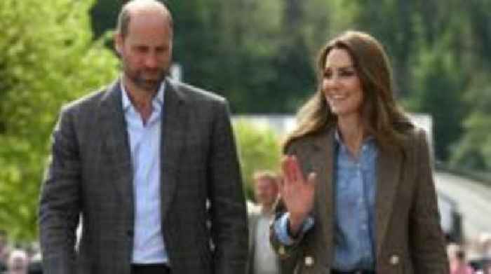 William and Kate arrive on Scottish island to celebrate anniversary