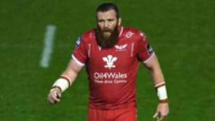 Scarlets sign Ball as lock scraps retirement plan