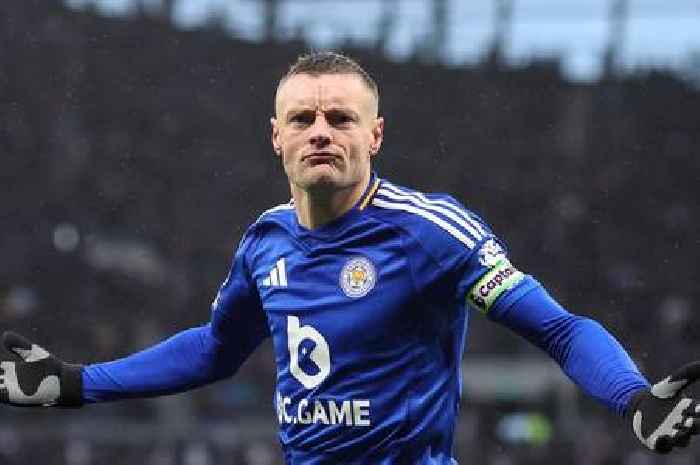 Jamie Vardy transfer question posed to Wrexham boss as rumours swirl over Leicester City captain