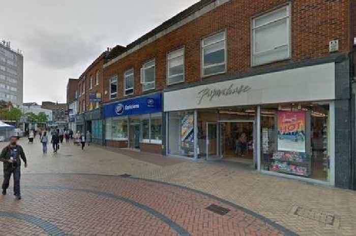 999 crews rush to Chelmsford high street after 'man falls from bench'