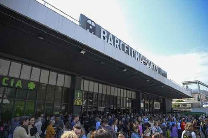 Spain and Portugal power cut latest on Tuesday as people told 'stay home'