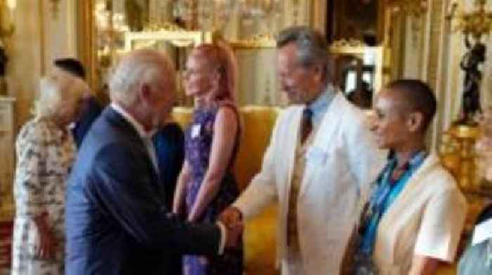 King sends heartfelt message to fellow cancer patients