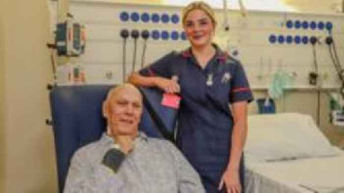 Patient donates £5,000 to thank life-saving nurse