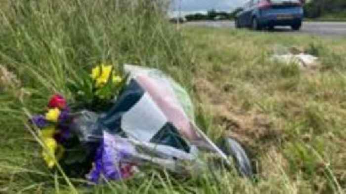 Woman charged after teenagers die in two-car crash