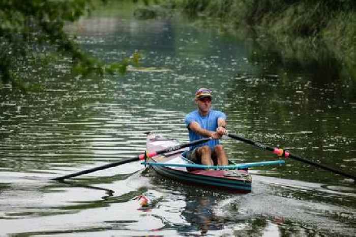 Former Parachute Regiment officer aims to be fastest person to row 2,000 miles around UK