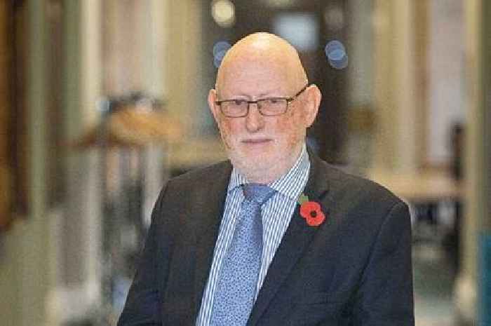 Birmingham bin strike talks - council must not cross equal pay red line, warns commissioner