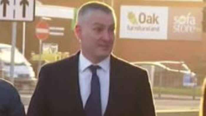 Chokehold used by PC not police training, court told