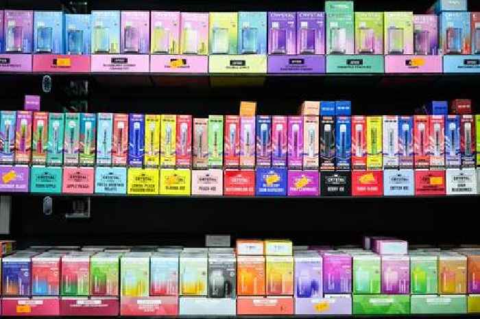 What will happen to Derby businesses that sell disposable vapes after June?