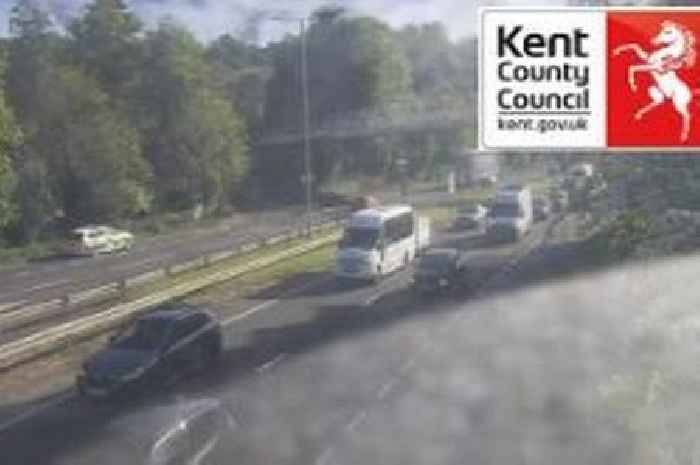 Live Kent A-road traffic updates after two car accident partially blocks road