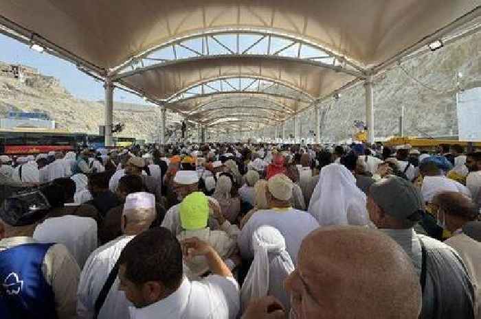 Meningitis W warning issued in UK as potentially fatal disease is detected in travellers returning from Saudi Arabia