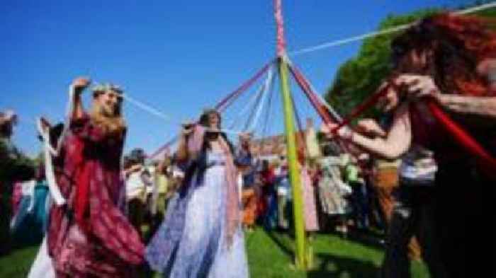 Headlines: May Day dancers and Star Wars auction
