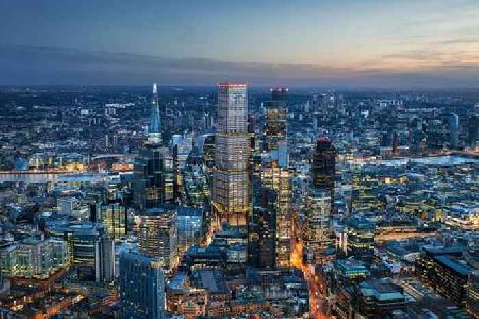 UK retail investors double down on US tech despite tariff jitters
