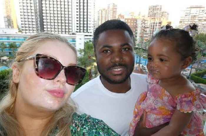 Leicestershire couple reveals twins' genders with Greggs pasties