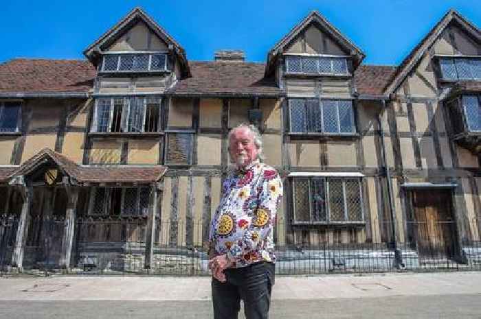 Official William Shakespeare impersonator quits after being accused of making racist remarks