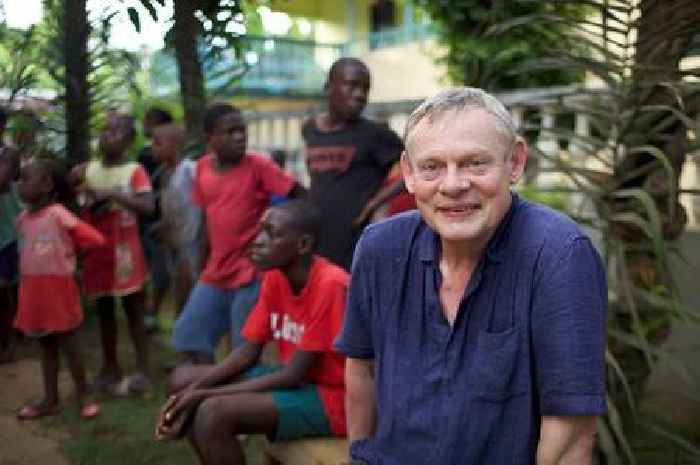 Martin Clunes' row in restaurant that ended first marriage and life with famous second wife