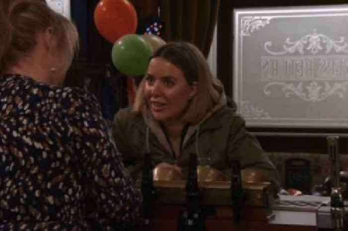 Coronation Street blunder as actor slips up and uses co-star's real name on air