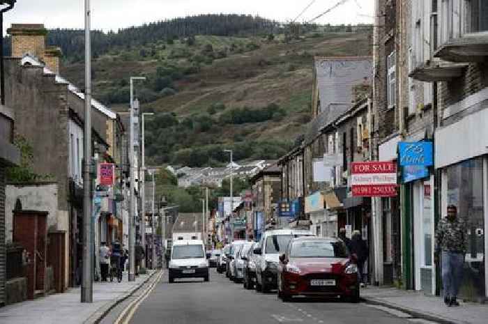 Town 'saturated' with 13 barber shops just got a 14th given permission to open