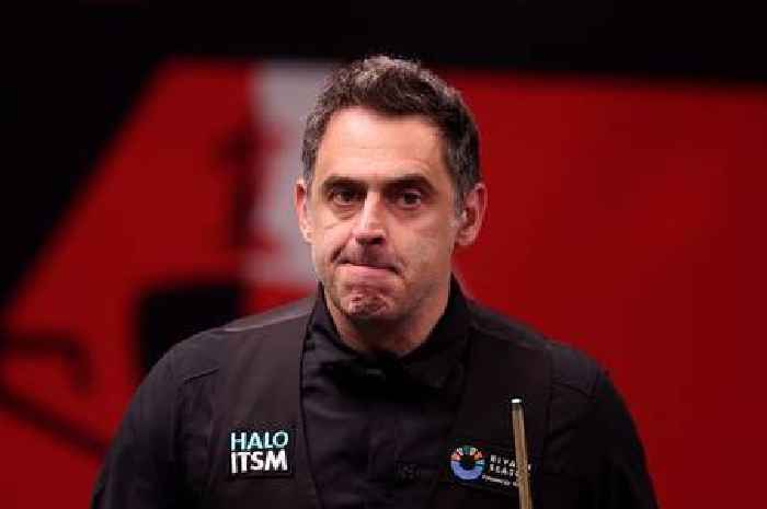Ronnie O'Sullivan heads to shop mid-match in 'extraordinary' decision as Steve Davis stunned