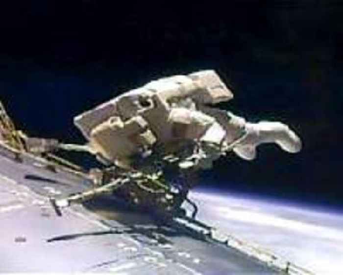 Astronauts complete needed tasks during 6-hour ISS space walk