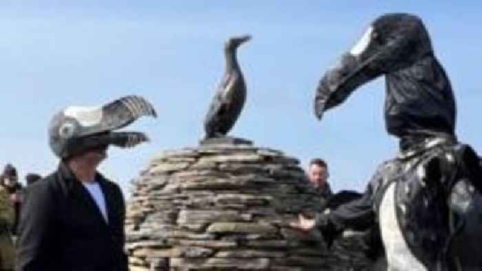 Bronze statue is exact replica of Orkney's last Great Auk