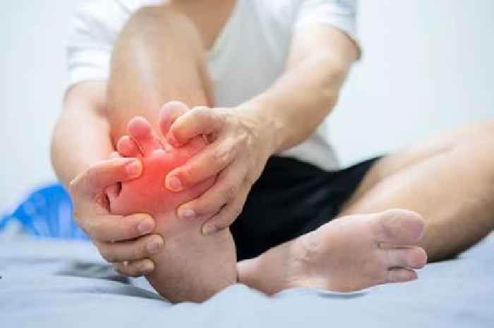 Pharmacist shares sign of gout in joints you shouldn't ignore